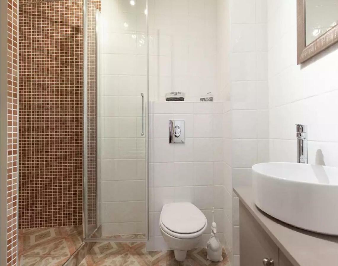 2 Bedrooms 2 Bathrooms Apartment In Old Antibes Exterior foto